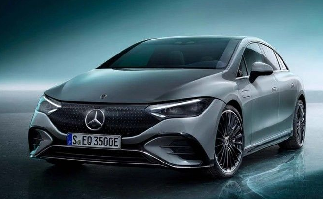 2025 Mercedes-Benz EQE Release Date & Specs